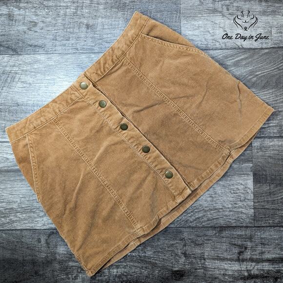 Altar'd State Snap Front Corduroy Skirt Size L - Picture 1 of 5
